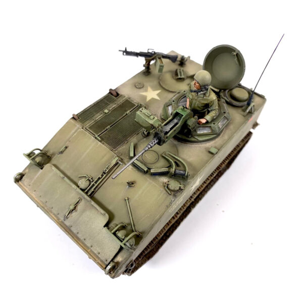 M114 EARLY & LATE CON INTERIOR 2 EN 1 TAKOM 1/35 - Imagen 4