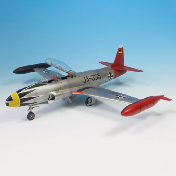 T-33A SHOOTING STAR EARLY VERSION 1/48 - Imagen 6