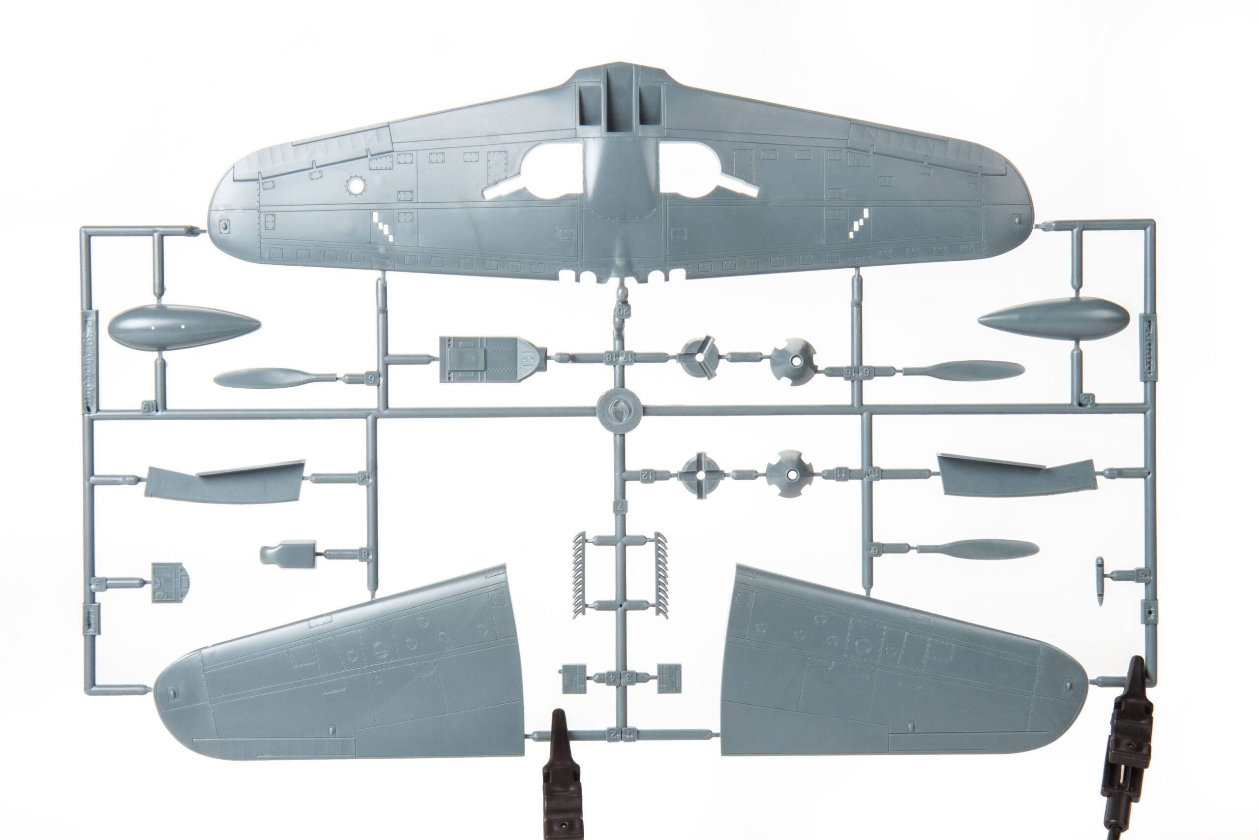 EDUARD OVERTREES P-39N AIRACOBRA 1/48 (LEER DESCRIPCIÓN) + DECALS VERSION RUSA, THE SOVIET UNION AUGUST 1,944 - Imagen 7